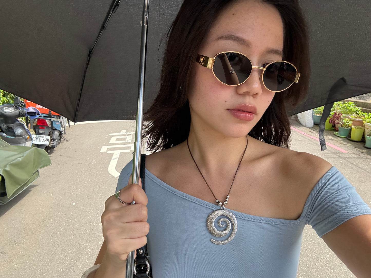 本期必買⭐️超美霧藍色斜肩設計感緊身上衣✨