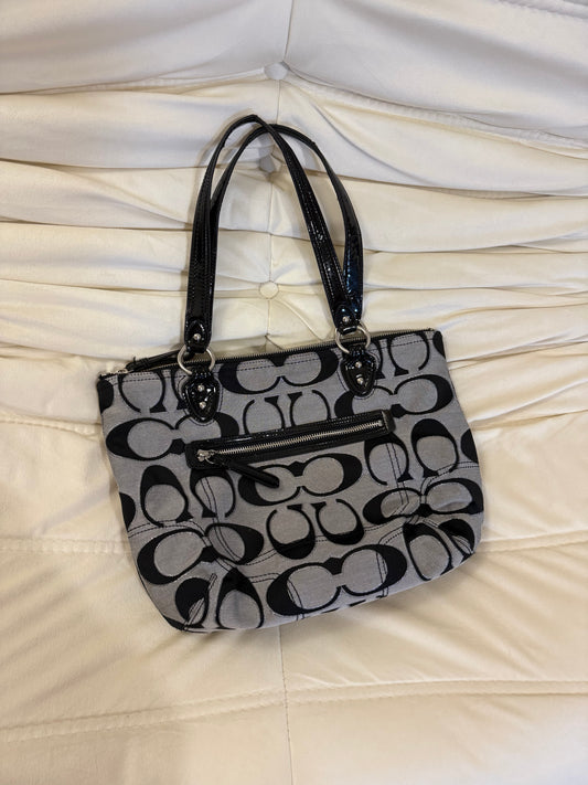沖繩挖寶🇯🇵大花黑色大容量coach包🎱🖤超甜價🤤