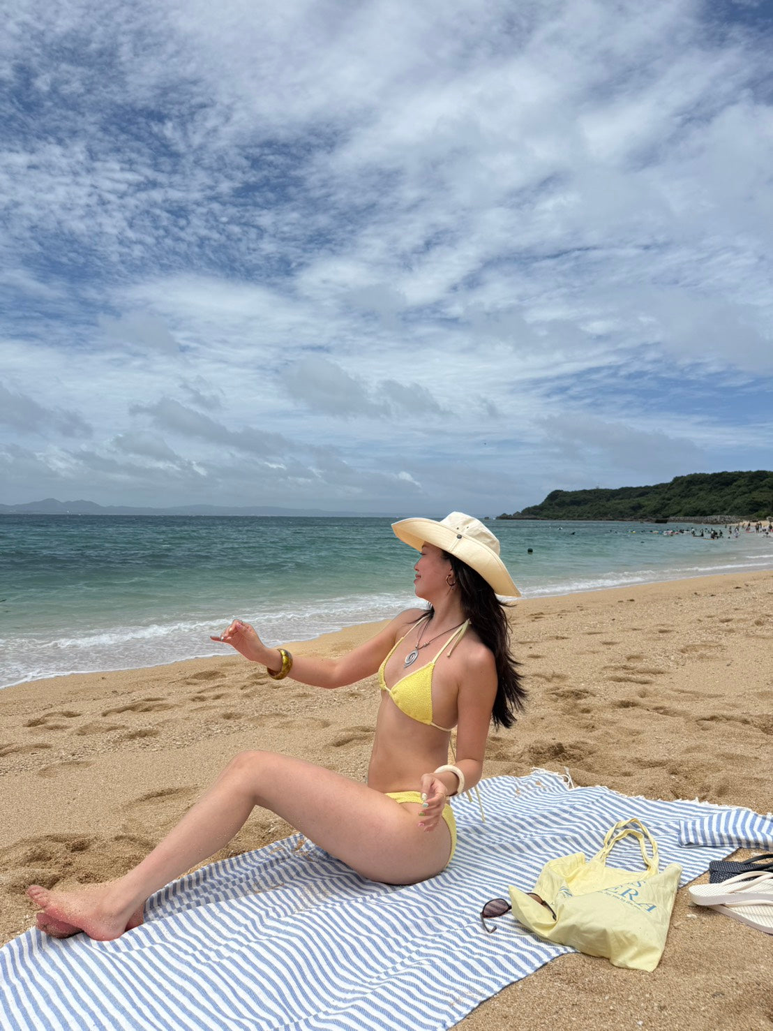 ⭐️超必買!!自帶後背束口袋沙灘巾🏝️✨
