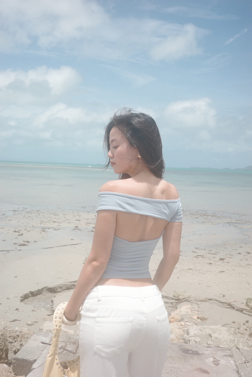 本期必買⭐️超美霧藍色斜肩設計感緊身上衣✨