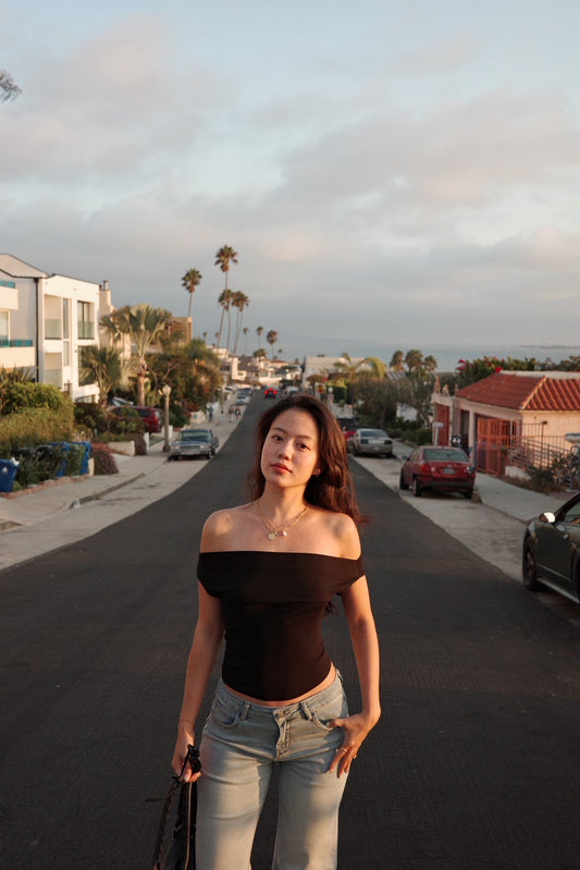 本期必買🖤超美😍一字領氣質上衣🥨