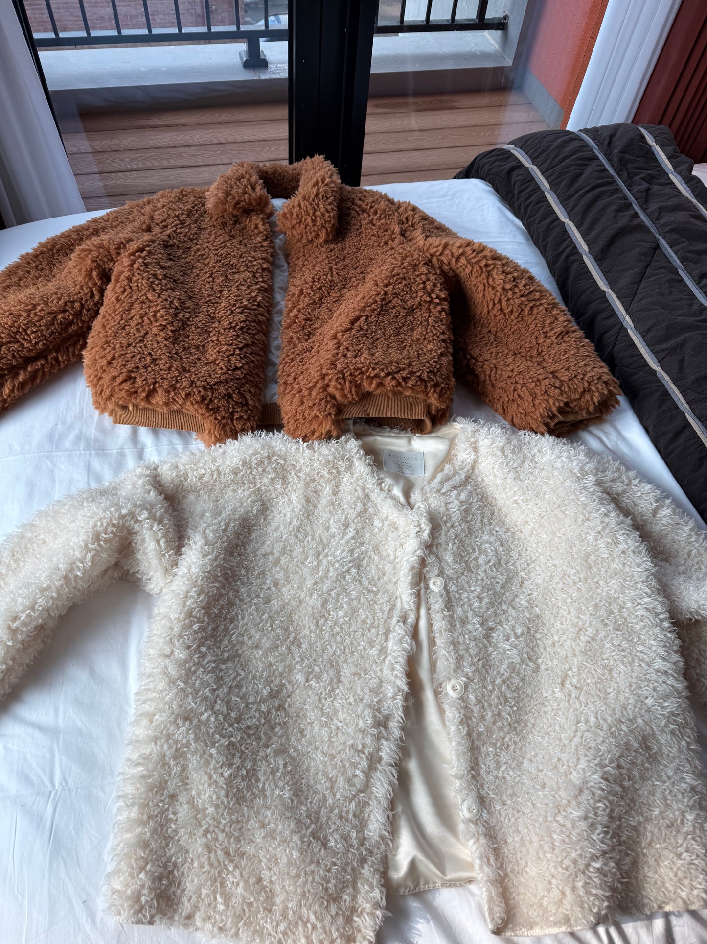 限量🔥🇰🇷𝐂𝐫𝐞𝐚𝐦 𝐂𝐮𝐫𝐥 𝐅𝐥𝐞𝐞𝐜𝐞 𝐉𝐚𝐜𝐤𝐞𝐭｜奶霜大毛毛外套🐑🧸