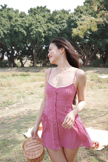 𝒔𝒕𝒓𝒂𝒘𝒃𝒆𝒓𝒓𝒚🍓𝑪𝒐𝒕𝒕𝒂𝒈𝒆𝒄𝒐𝒓歐美格紋田園小短洋🧺