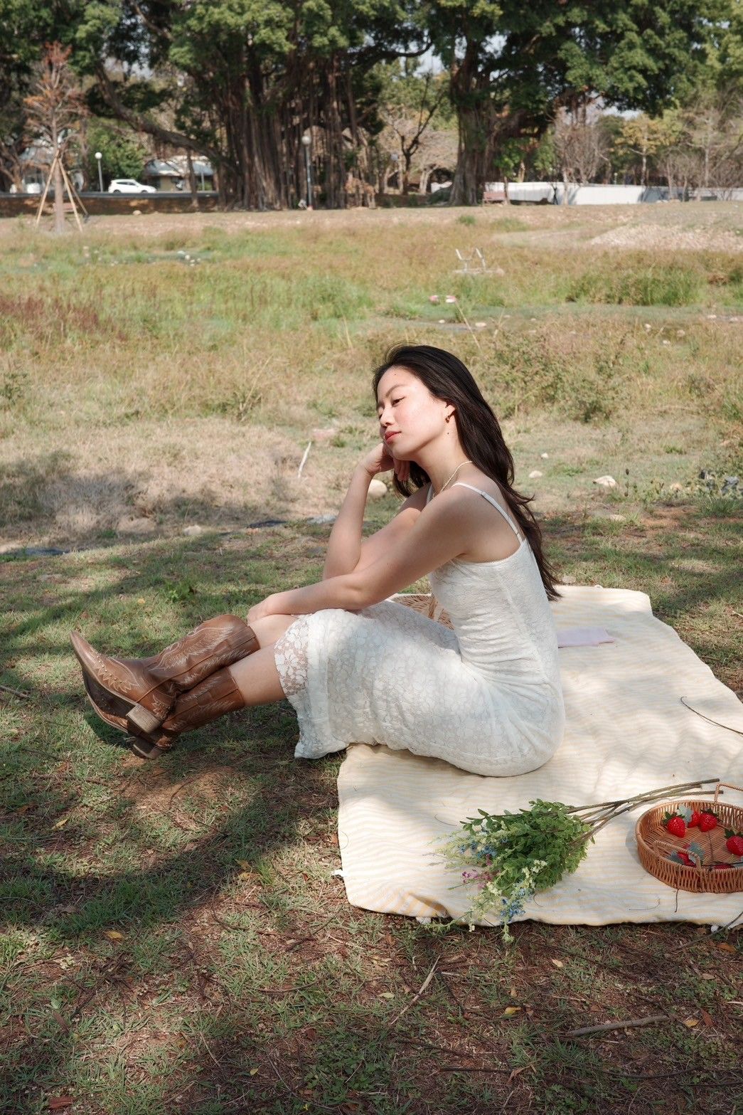 𝑳𝒂𝒄𝒆-𝒕𝒓𝒊𝒎𝒎𝒆𝒅超美長蕾絲緊身平口洋裝🕊️🧺