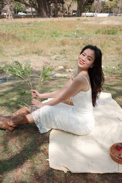 𝑳𝒂𝒄𝒆-𝒕𝒓𝒊𝒎𝒎𝒆𝒅超美長蕾絲緊身平口洋裝🕊️🧺