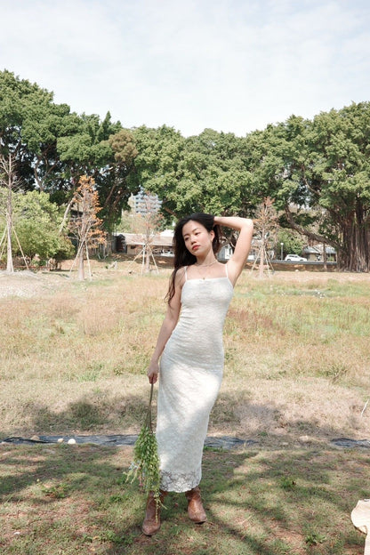 𝑳𝒂𝒄𝒆-𝒕𝒓𝒊𝒎𝒎𝒆𝒅超美長蕾絲緊身平口洋裝🕊️🧺