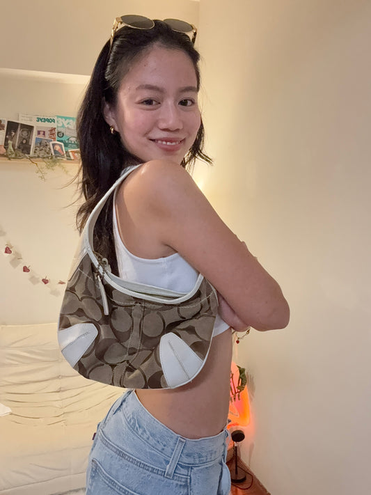 泰國🇹🇭挖寶⭐️Coach經典老花Moon bag🌙卡其白拼接肩背包