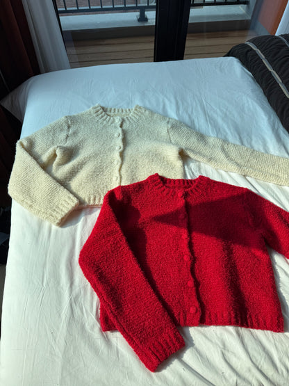 限量🔥🇰🇷𝐁𝐮𝐛𝐛𝐥𝐞 𝐁𝐮𝐭𝐭𝐨𝐧 𝐂𝐚𝐫𝐝𝐢𝐠𝐚𝐧｜氣質溫柔厚實排扣短版毛衣🐑