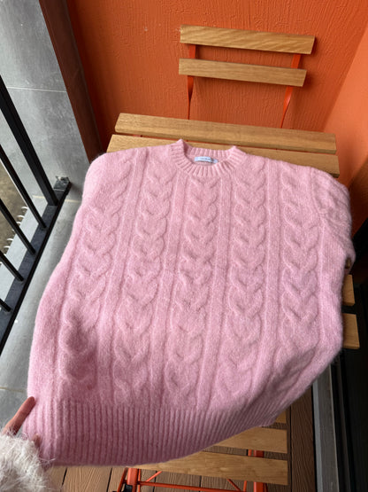 限量🔥🇰🇷𝐏𝐢𝐧𝐤 𝐏𝐥𝐮𝐬𝐡 𝐂𝐚𝐛𝐥𝐞 𝐊𝐧𝐢𝐭｜粉霧麻花毛衣💗🎀