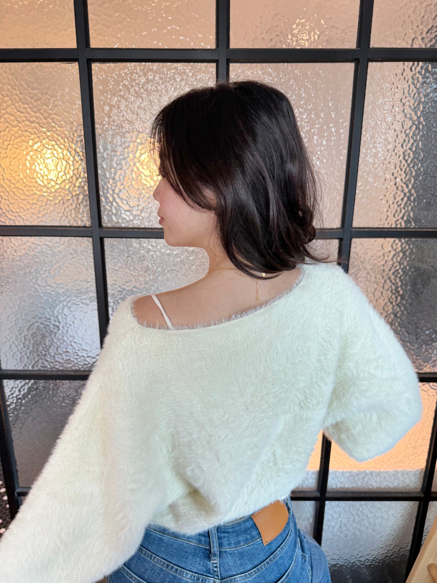 限量🇰🇷🔥𝐅𝐮𝐳𝐳𝐲 𝐒𝐡𝐨𝐫𝐭 𝐊𝐧𝐢𝐭 𝐓𝐨𝐩｜馬海毛超親膚短版微落肩毛衣🐑