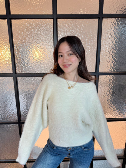 限量🇰🇷🔥𝐅𝐮𝐳𝐳𝐲 𝐒𝐡𝐨𝐫𝐭 𝐊𝐧𝐢𝐭 𝐓𝐨𝐩｜馬海毛超親膚短版微落肩毛衣🐑