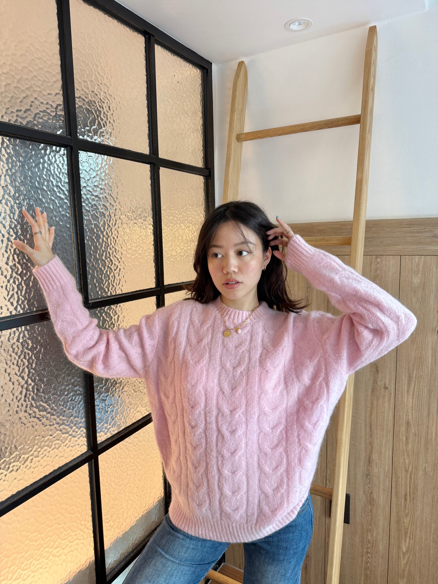 限量🔥🇰🇷𝐏𝐢𝐧𝐤 𝐏𝐥𝐮𝐬𝐡 𝐂𝐚𝐛𝐥𝐞 𝐊𝐧𝐢𝐭｜粉霧麻花毛衣💗🎀