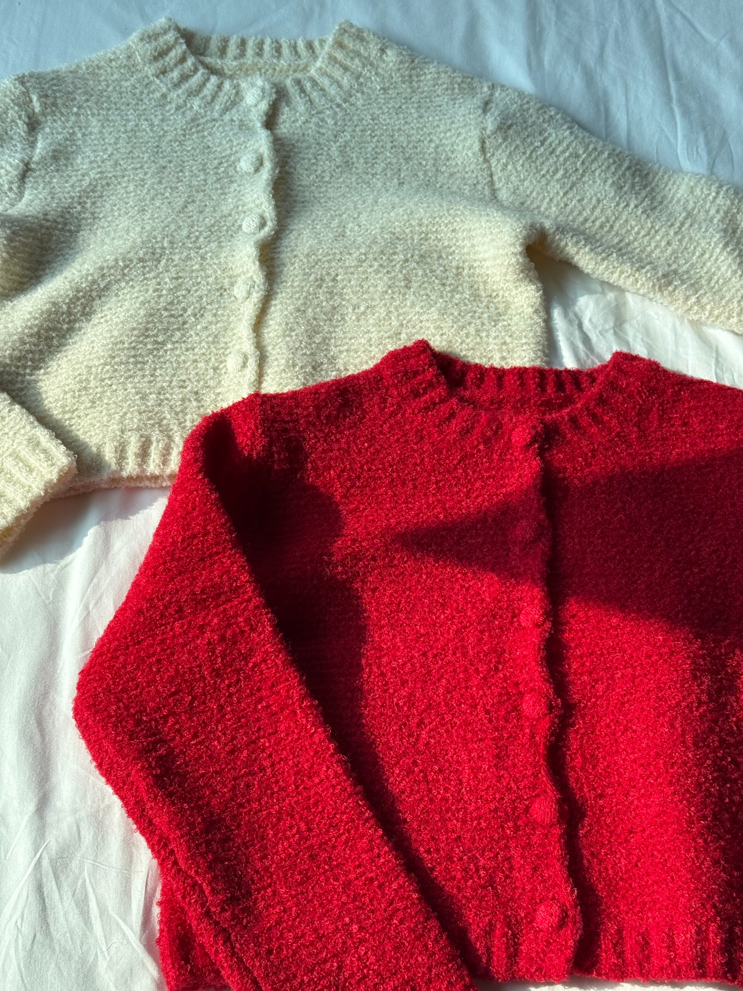 限量🔥🇰🇷𝐁𝐮𝐛𝐛𝐥𝐞 𝐁𝐮𝐭𝐭𝐨𝐧 𝐂𝐚𝐫𝐝𝐢𝐠𝐚𝐧｜氣質溫柔厚實排扣短版毛衣🐑