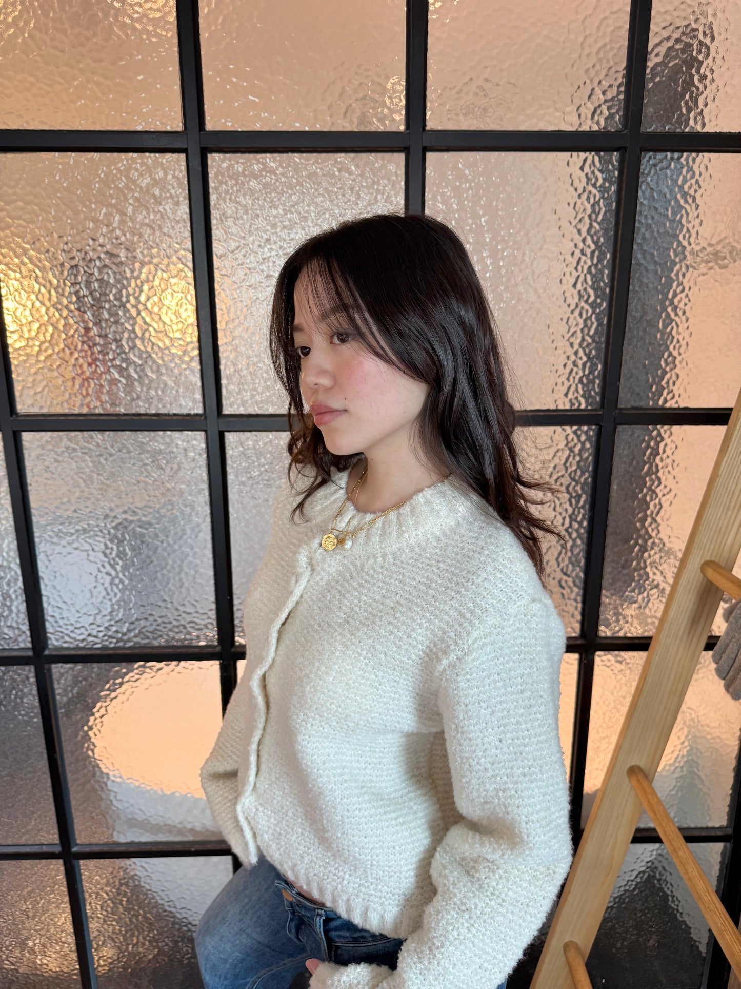 限量🔥🇰🇷𝐁𝐮𝐛𝐛𝐥𝐞 𝐁𝐮𝐭𝐭𝐨𝐧 𝐂𝐚𝐫𝐝𝐢𝐠𝐚𝐧｜氣質溫柔厚實排扣短版毛衣🐑