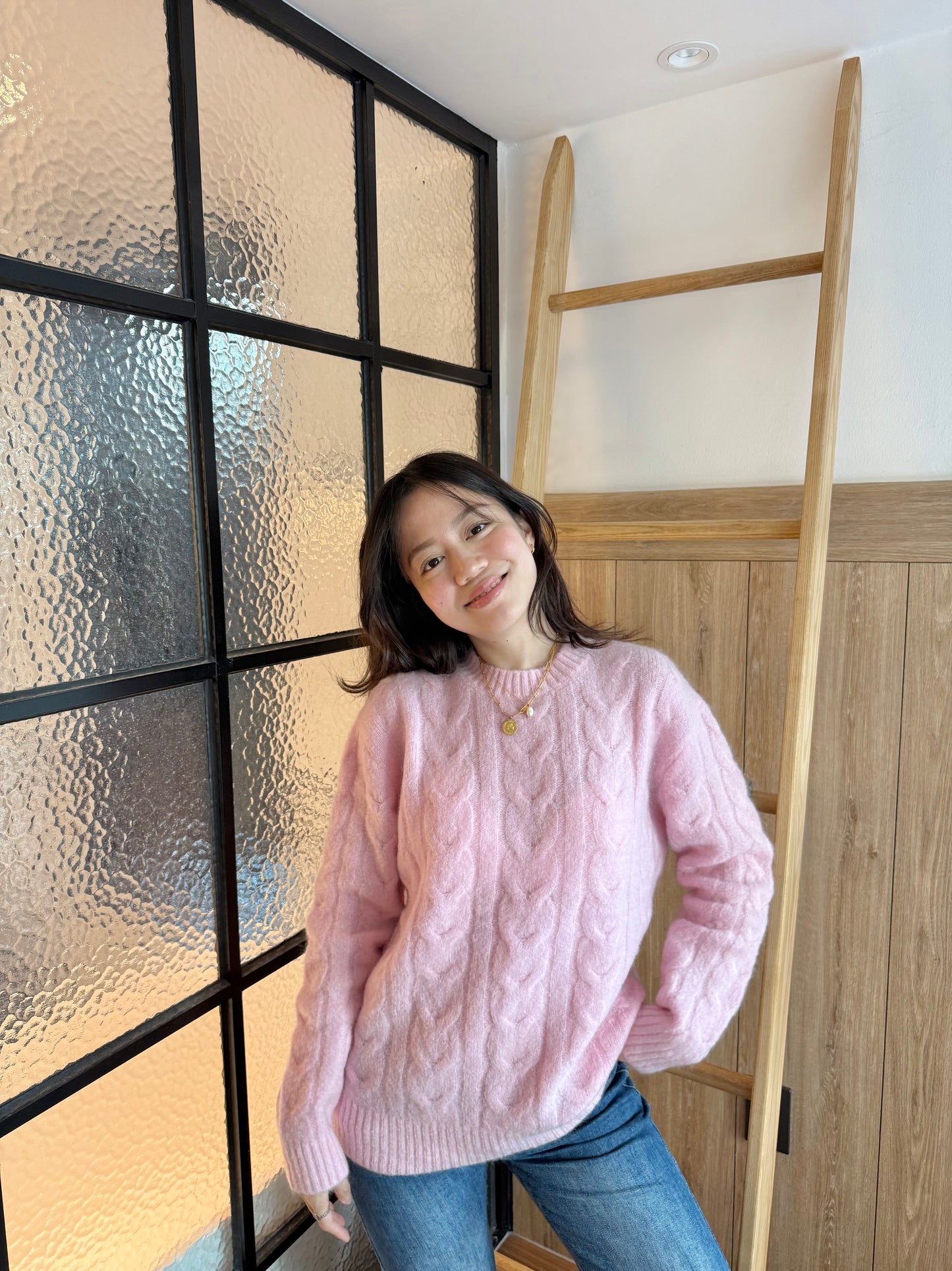 限量🔥🇰🇷𝐏𝐢𝐧𝐤 𝐏𝐥𝐮𝐬𝐡 𝐂𝐚𝐛𝐥𝐞 𝐊𝐧𝐢𝐭｜粉霧麻花毛衣💗🎀