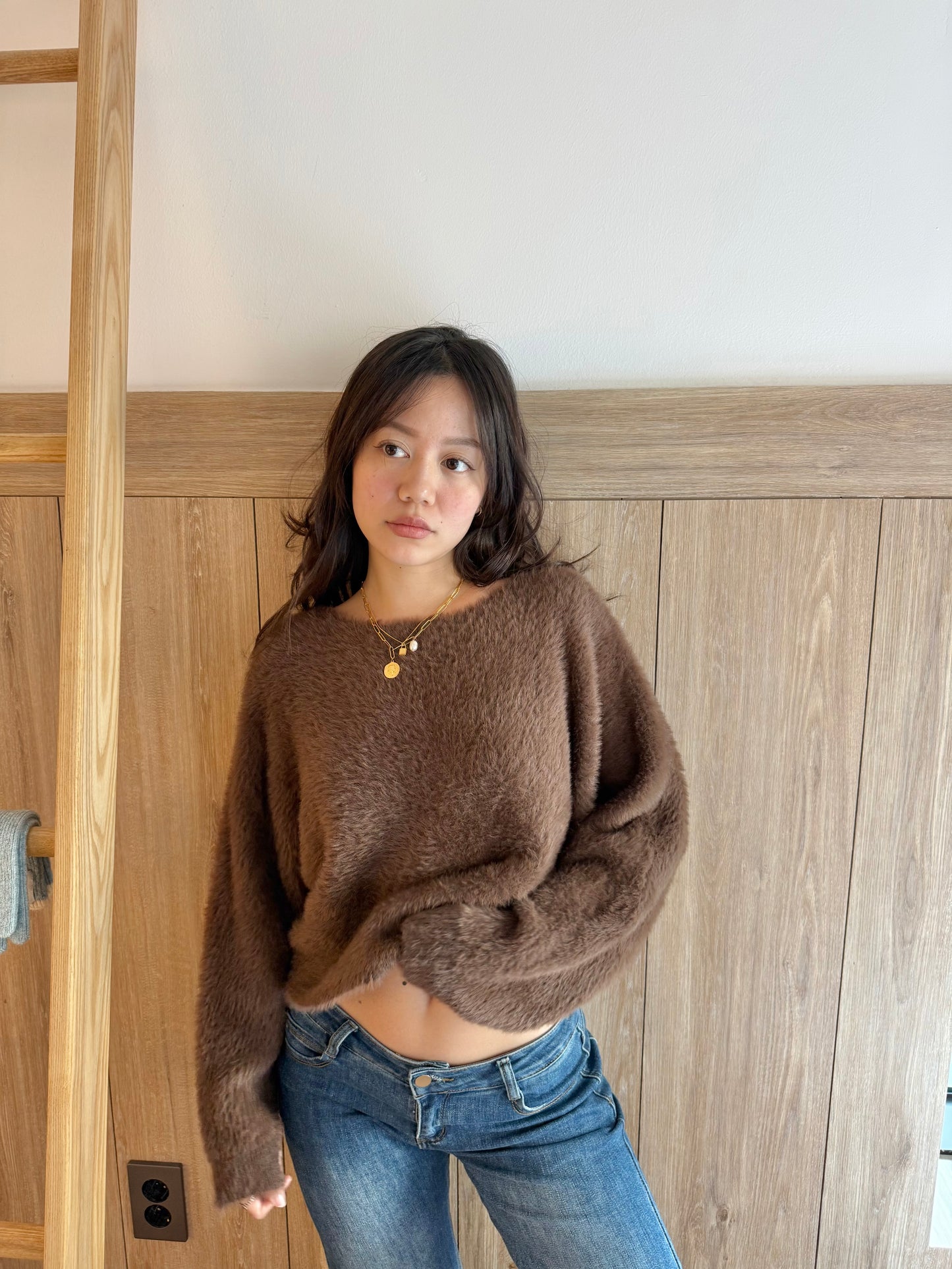 限量🔥🇰🇷𝐅𝐮𝐳𝐳𝐲 𝐒𝐡𝐨𝐫𝐭 𝐊𝐧𝐢𝐭 𝐓𝐨𝐩｜馬海毛超親膚短版微落肩毛衣🤎