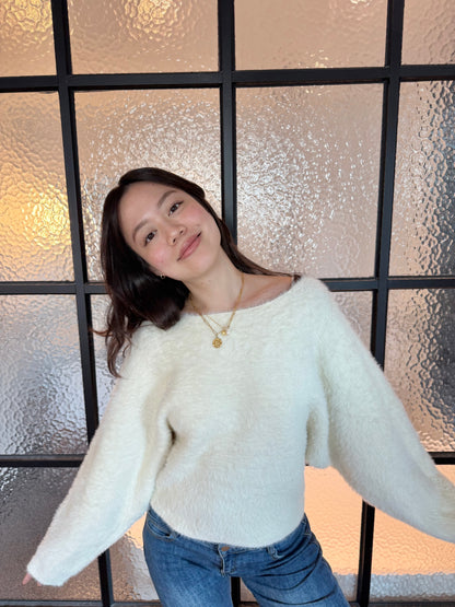 限量🇰🇷🔥𝐅𝐮𝐳𝐳𝐲 𝐒𝐡𝐨𝐫𝐭 𝐊𝐧𝐢𝐭 𝐓𝐨𝐩｜馬海毛超親膚短版微落肩毛衣🐑