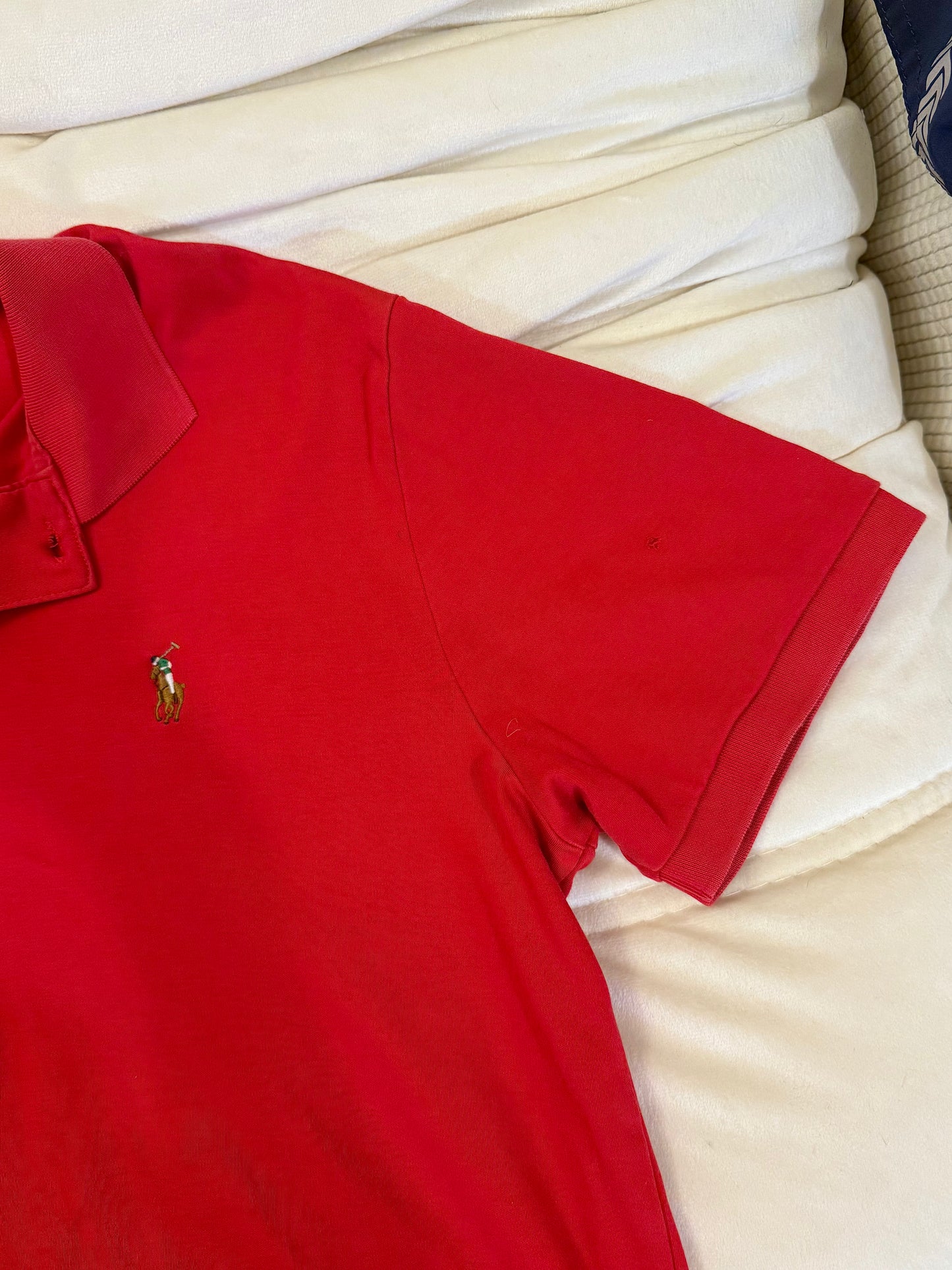 沖繩挖寶🇯🇵二手Ralph Lauren大紅色上衣🥤柬埔寨製很舒服!!