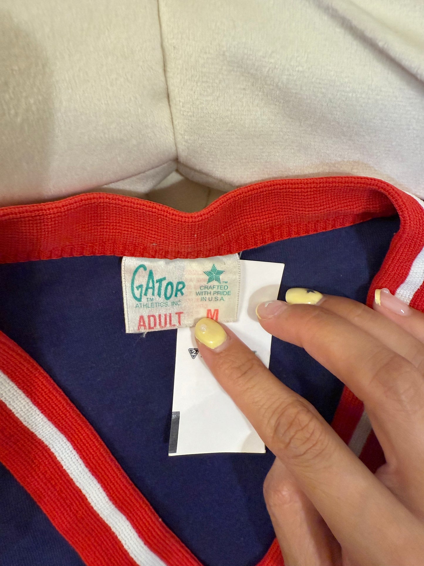 沖繩挖寶🇯🇵美製80-90S古著🇺🇸深藍色V領撞色老球衣🏈