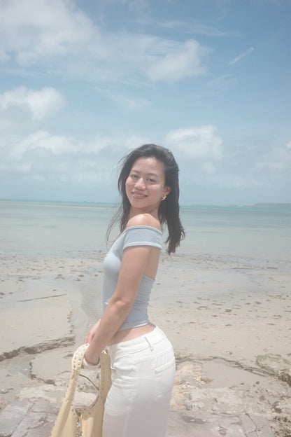 本期必買⭐️超美霧藍色斜肩設計感緊身上衣✨