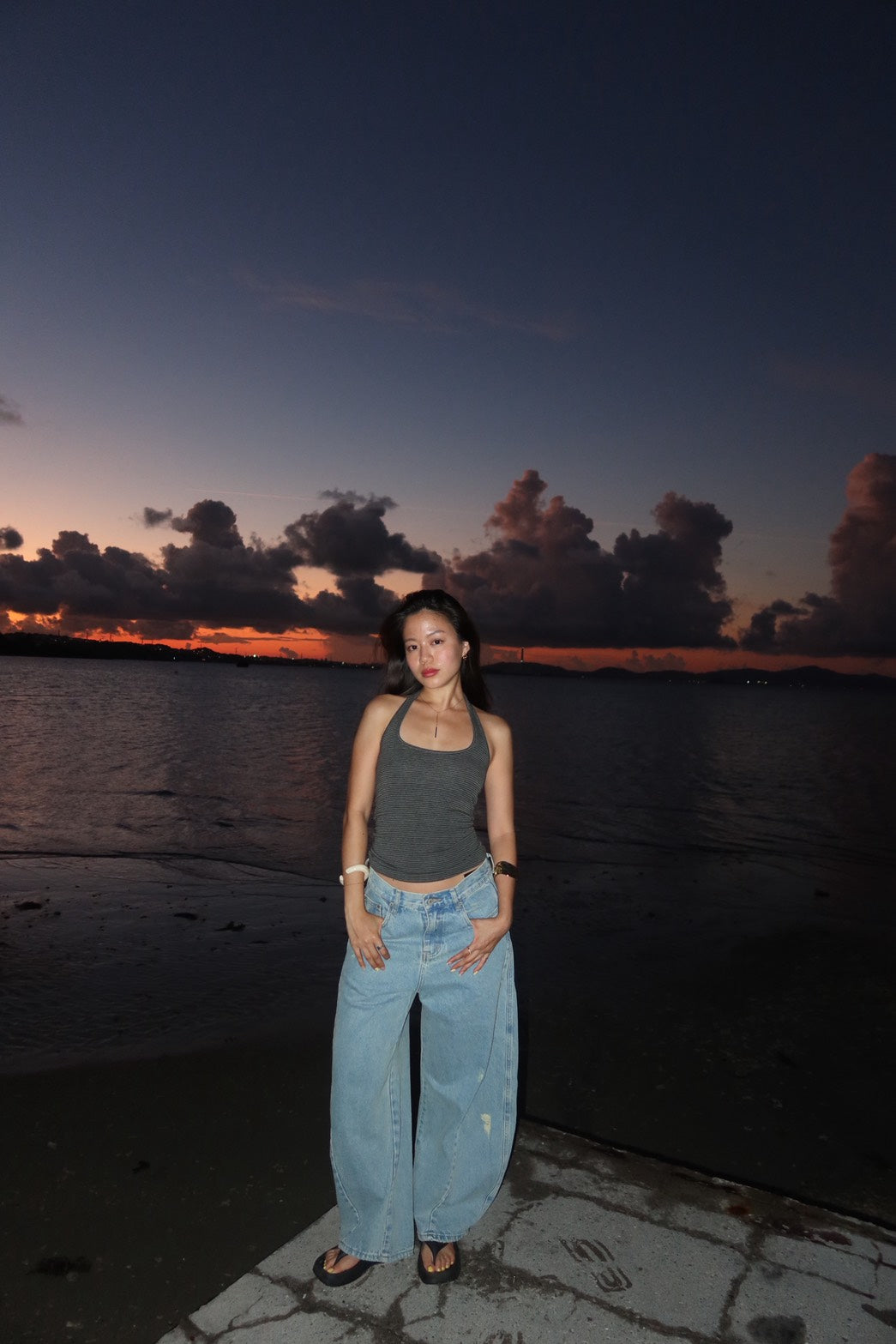 質感超好⭐️歐美彎刀淺藍色低腰牛仔褲👖