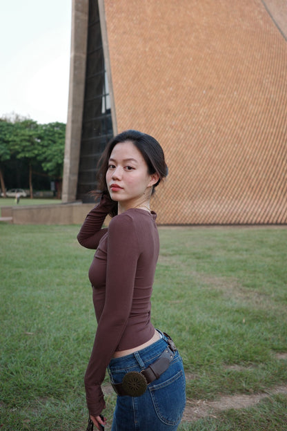 早秋必備🍂辣妹V領開釦緊身彈性長袖🤎🤍