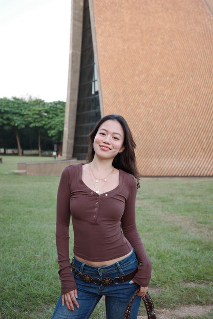 早秋必備🍂辣妹V領開釦緊身彈性長袖🤎🤍