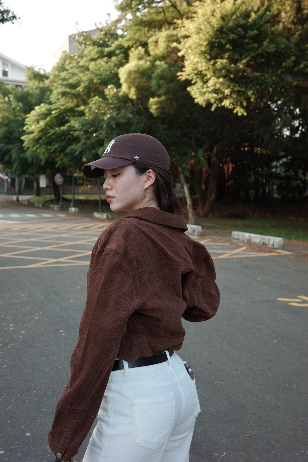 本期必買!!🧸BM風焦糖咖啡色燈芯絨復古翻領短版外套🍂