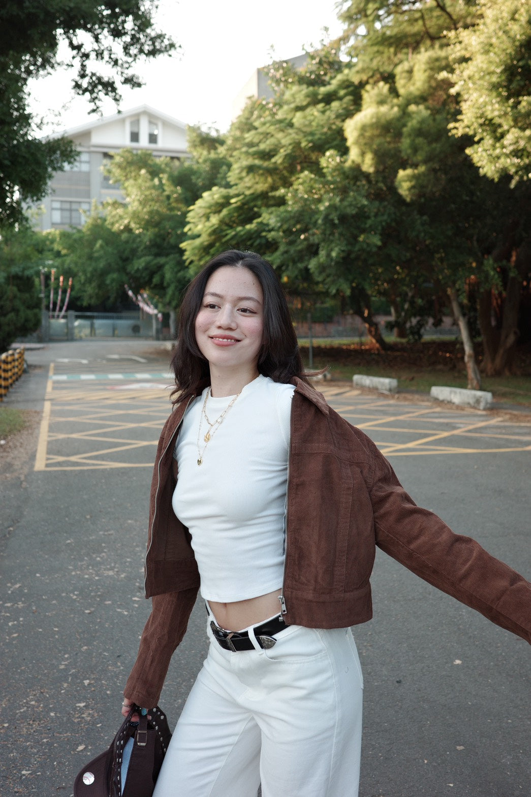 本期必買!!🧸BM風焦糖咖啡色燈芯絨復古翻領短版外套🍂