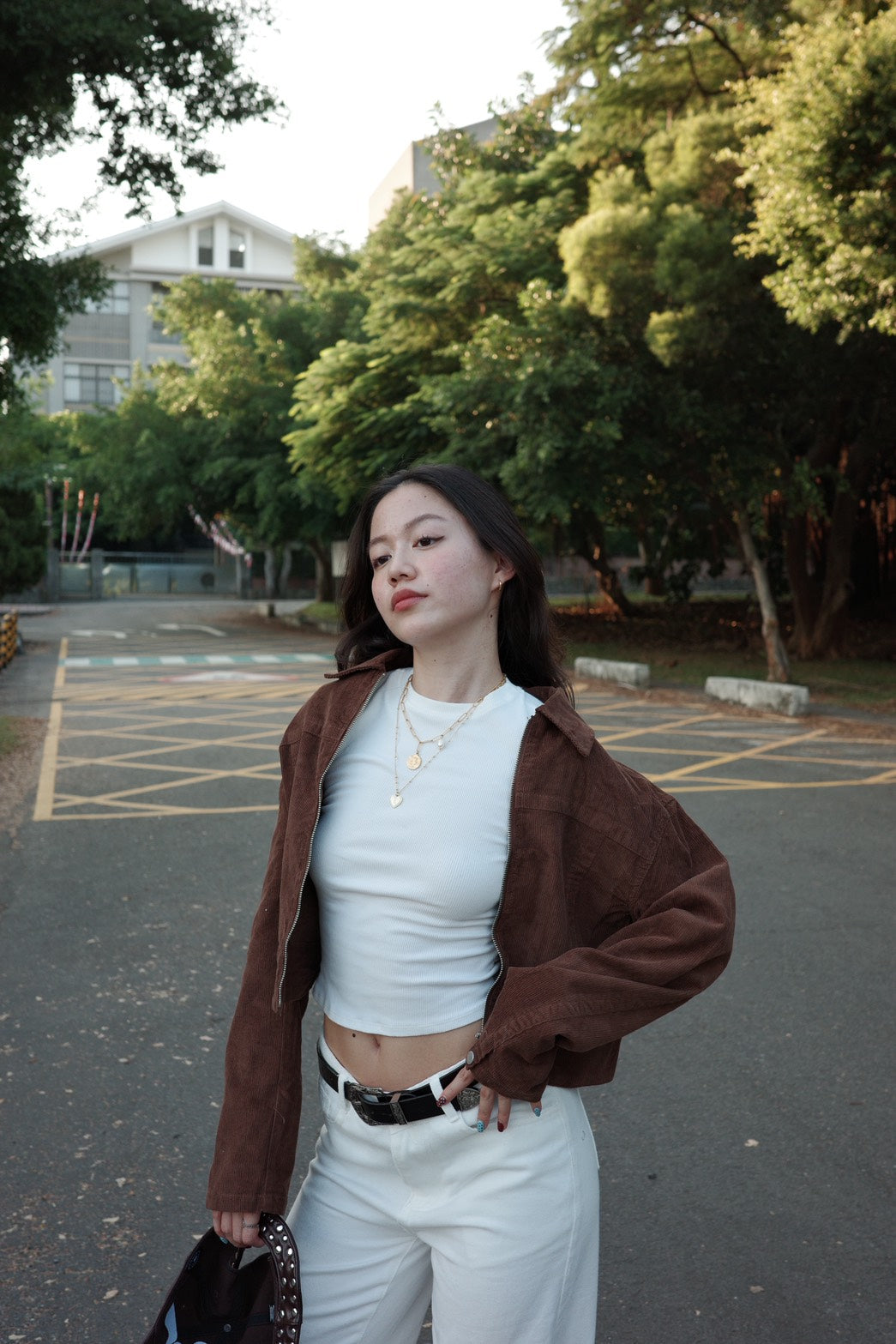 本期必買!!🧸BM風焦糖咖啡色燈芯絨復古翻領短版外套🍂