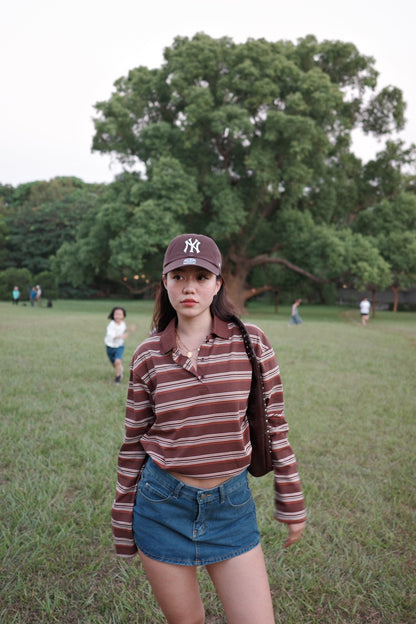 𝟗𝟎𝐬 𝐟𝐞𝐞𝐥𝐢𝐧𝐠 𝐒𝐮𝐧𝐝𝐚𝐲 𝐂𝐨𝐟𝐟𝐞𝐞 𝐒𝐭𝐫𝐢𝐩𝐞 𝐏𝐨𝐥𝐨 ☕️🤎