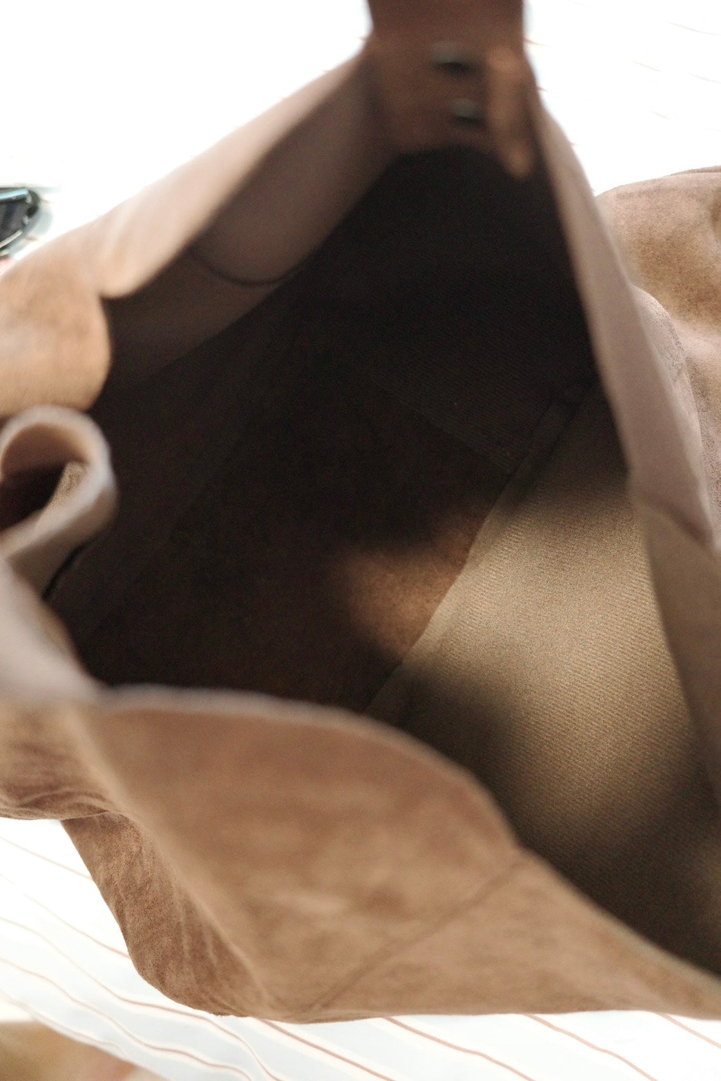 𝑺𝒐𝒇𝒕 𝑺𝒖𝒆𝒅𝒆 𝑬𝒗𝒆𝒓𝒚𝒅𝒂𝒚 𝑻𝒐𝒕𝒆 🤎☕️📺