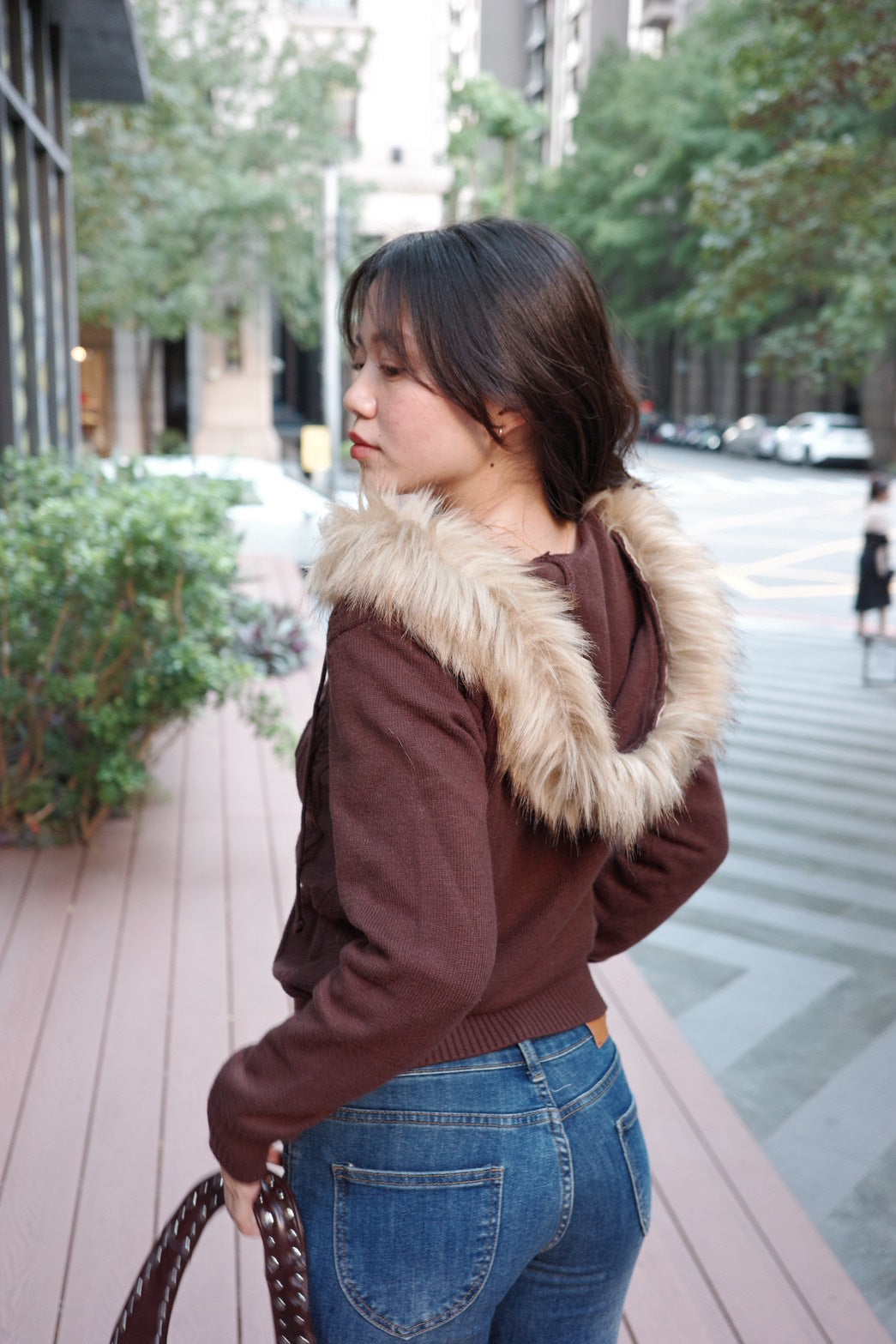 𝟐𝟎𝟎𝟗 𝐁𝐞𝐥𝐥𝐚 𝐒𝐰𝐚𝐧 𝐟𝐮𝐫 𝐡𝐨𝐨𝐝𝐢𝐞 🧶🤎