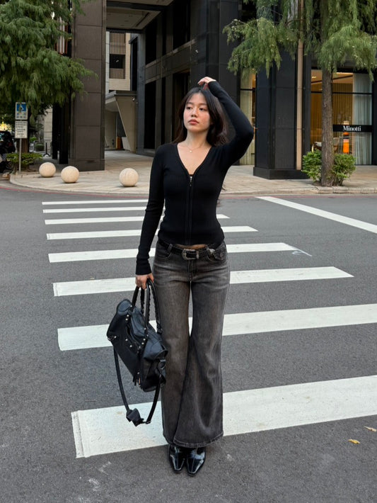 𝐆𝐫𝐮𝐧𝐠𝐞 𝐠𝐫𝐞𝐲 𝐟𝐥𝐚𝐫𝐞 𝐣𝐞𝐚𝐧𝐬 🖤