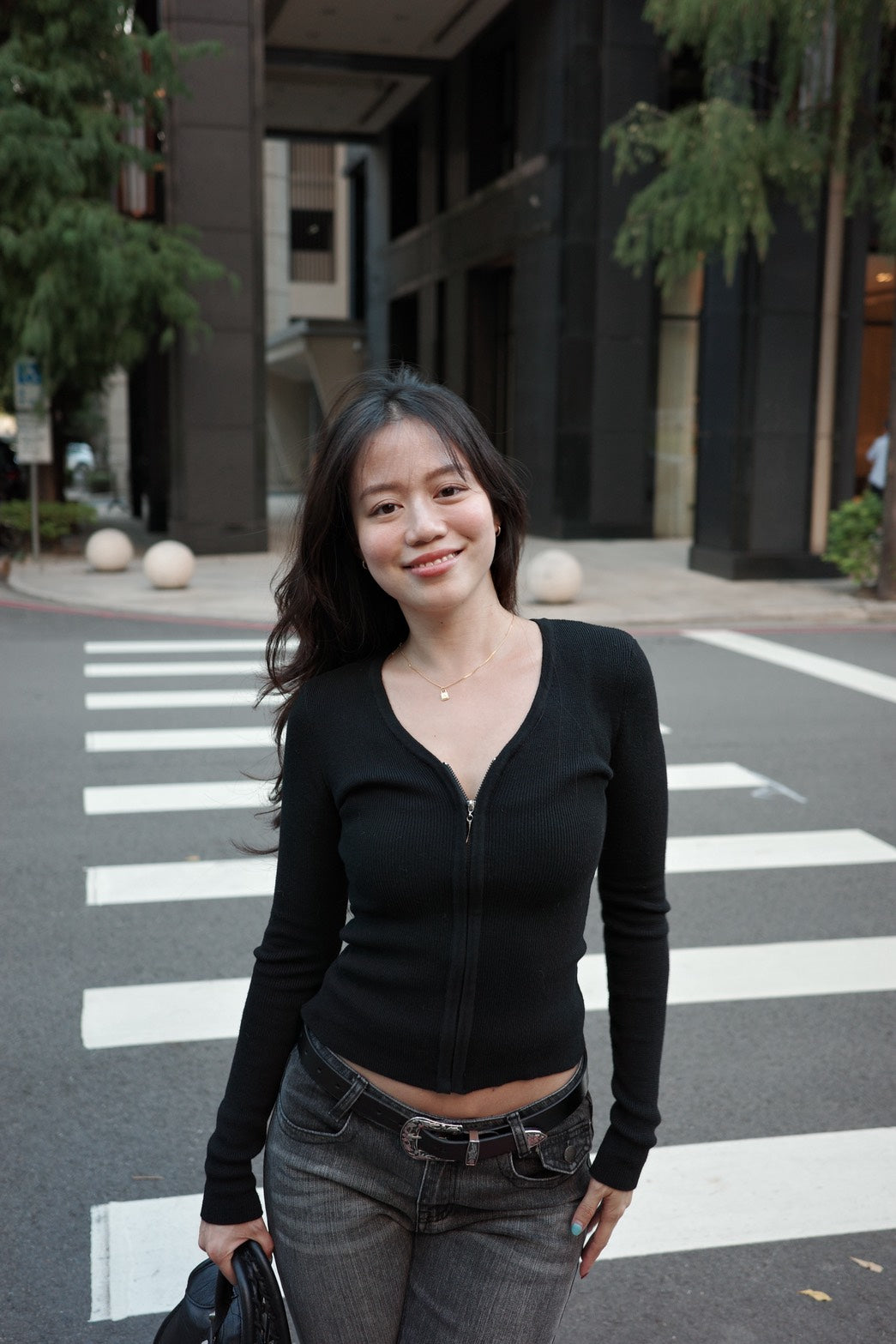 𝟐𝟎𝟎𝟎𝐬 𝐬𝐥𝐢𝐦 𝐟𝐢𝐭 𝐛𝐥𝐚𝐜𝐤 𝐳𝐢𝐩 𝐭𝐨𝐩 🖤💋