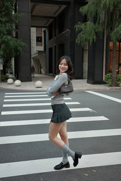 𝟐𝟎𝟎𝟎𝐬 𝐩𝐥𝐞𝐚𝐭𝐞𝐝 𝐦𝐢𝐧𝐢 𝐬𝐤𝐢𝐫𝐭 🩶📰