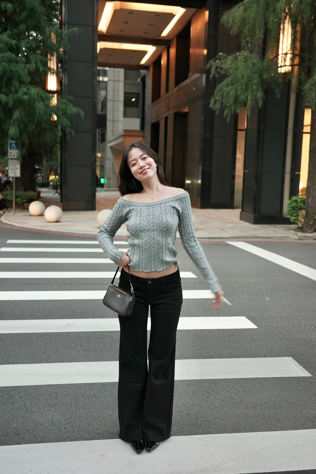 本期大必買🎱版型滿分超順黑色牛仔直筒褲💯🔥