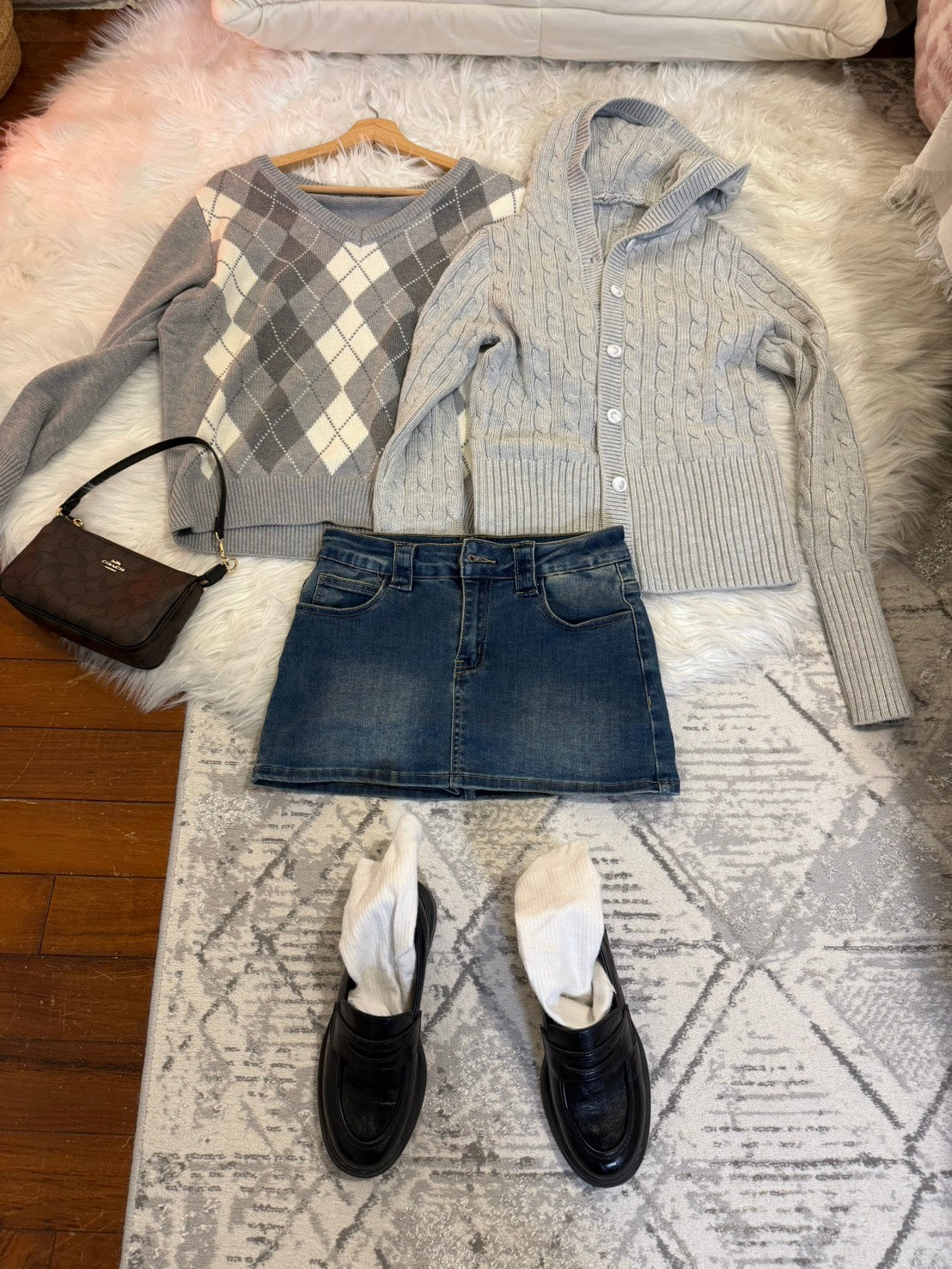 𝐠𝐫𝐞𝐲 𝐚𝐫𝐠𝐲𝐥𝐞 𝐬𝐨𝐟𝐭 𝐤𝐧𝐢𝐭 🩶📰