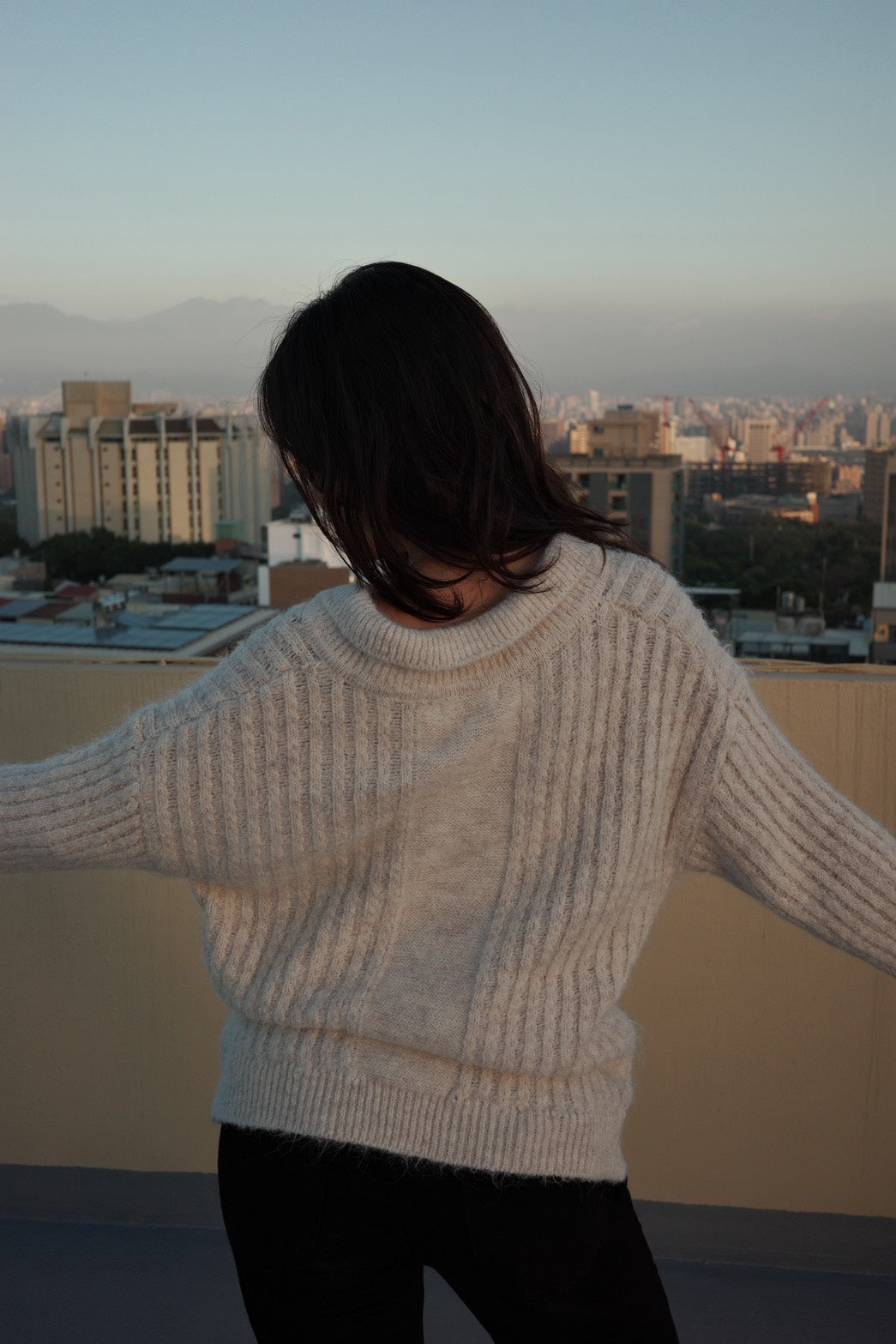 𝐏𝐨𝐥𝐨 𝐟𝐮𝐳𝐳𝐲 𝐫𝐞𝐥𝐚𝐱𝐞𝐝 𝐬𝐰𝐞𝐚𝐭𝐞𝐫 🧸