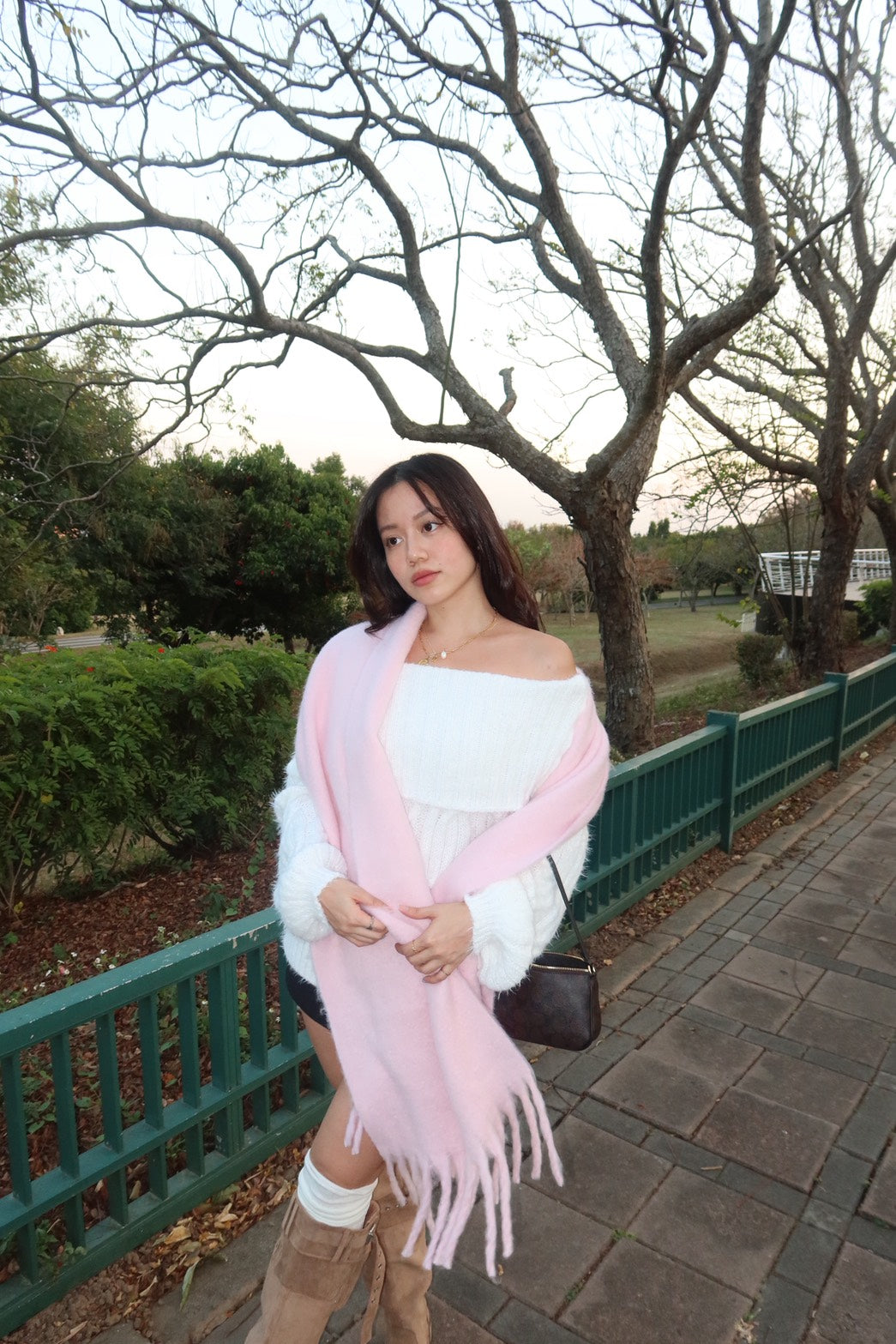必買𝐁𝐥𝐮𝐬𝐡 𝐂𝐥𝐨𝐮𝐝 𝐒𝐜𝐚𝐫𝐟 🎀超可愛軟綿大圍巾☁️