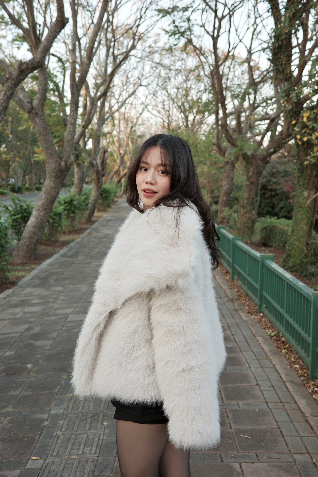 本期必買!!🔥𝐅𝐫𝐨𝐬𝐭 𝐅𝐮𝐫 雪霧❄️大毛毛外套🧸