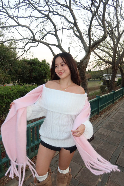 𝐎𝐟𝐟-𝐒𝐡𝐨𝐮𝐥𝐝𝐞𝐫 𝐒𝐰𝐞𝐚𝐭𝐞𝐫 奶霜一字領大毛衣 🥛❄️