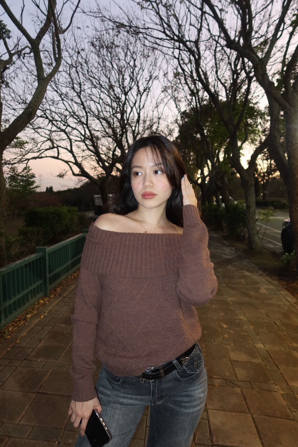 𝐂𝐡𝐨𝐜𝐨𝐥𝐚𝐭𝐞 𝐃𝐢𝐚𝐦𝐨𝐧𝐝 𝐎𝐟𝐟-𝐒𝐡𝐨𝐮𝐥𝐝𝐞𝐫 𝐓𝐨𝐩.