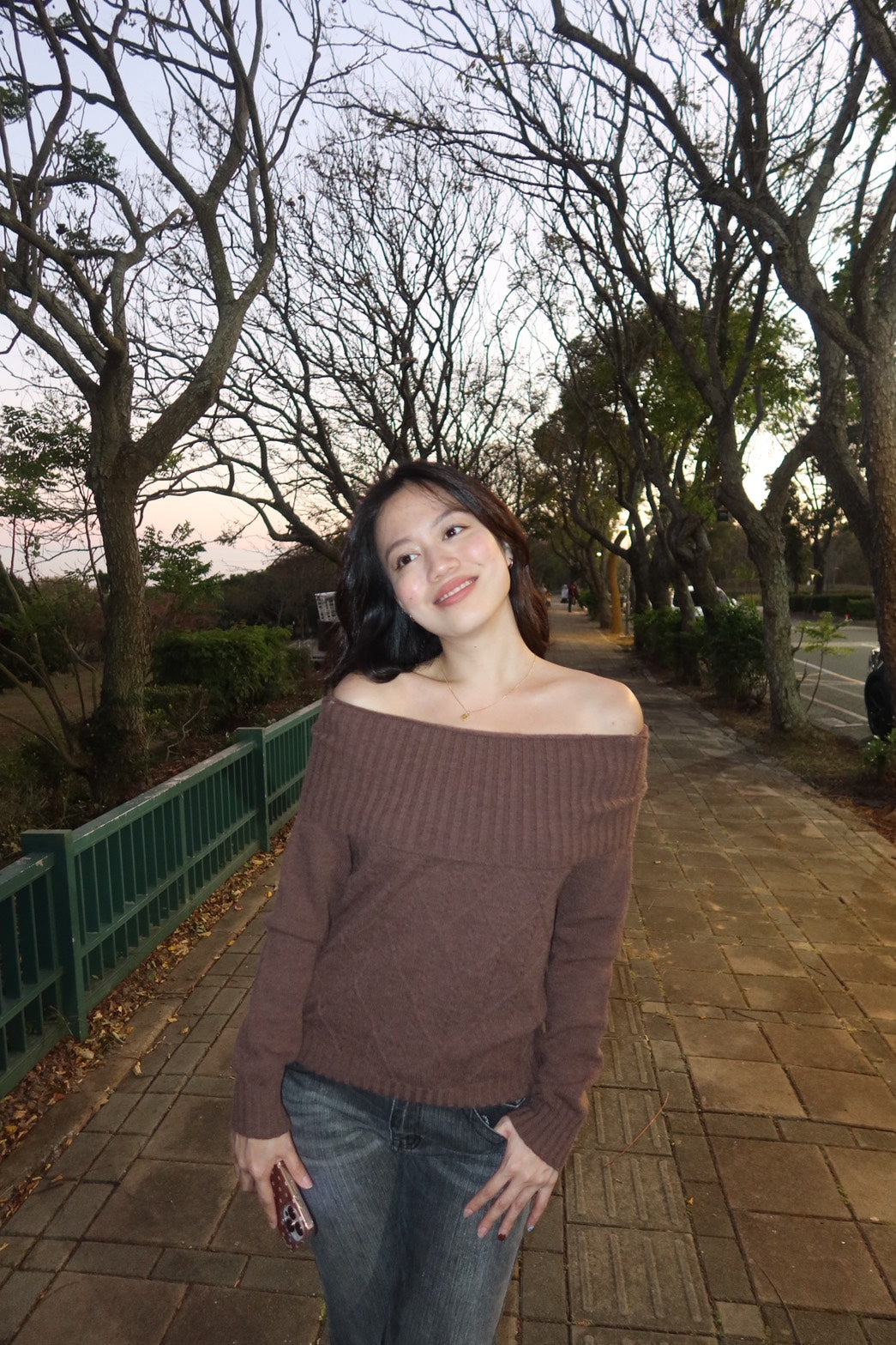 𝐂𝐡𝐨𝐜𝐨𝐥𝐚𝐭𝐞 𝐃𝐢𝐚𝐦𝐨𝐧𝐝 𝐎𝐟𝐟-𝐒𝐡𝐨𝐮𝐥𝐝𝐞𝐫 𝐓𝐨𝐩.