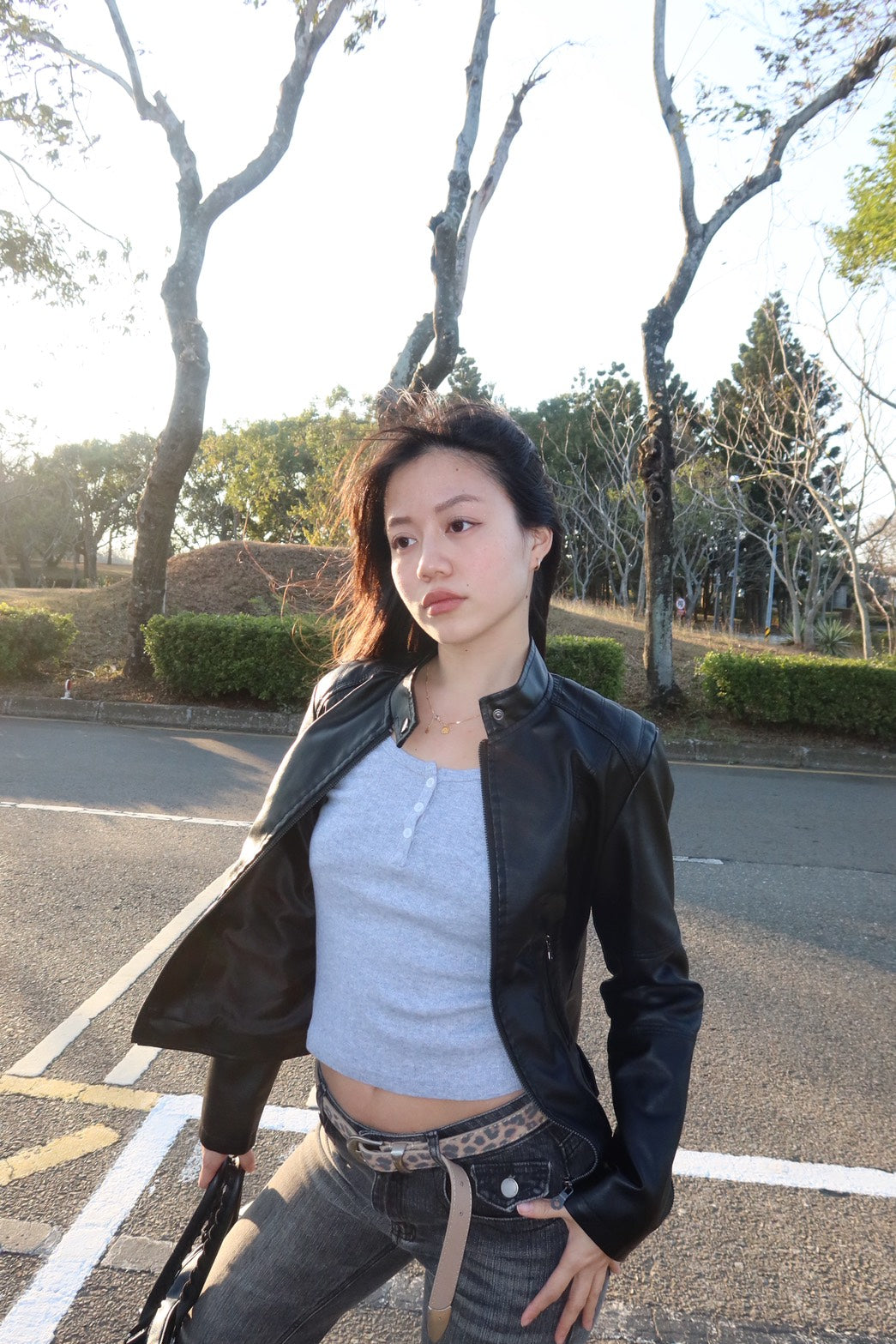𝟐𝟎𝟎𝟎𝐬 𝐒𝐥𝐢𝐦 𝐰𝐚𝐢𝐬𝐭 𝐥𝐞𝐚𝐭𝐡𝐞𝐫 𝐣𝐚𝐜𝐤𝐞𝐭 🖤🏍️