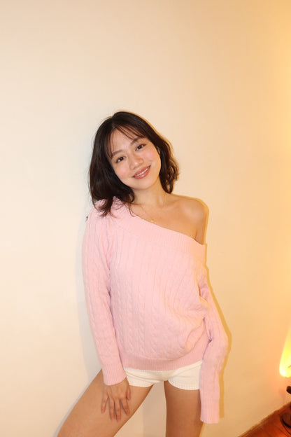 𝐌𝐮𝐬𝐭 𝐛𝐮𝐲! 𝐎𝐟𝐟-𝐬𝐡𝐨𝐮𝐥𝐝𝐞𝐫粉色麻花慵懶 𝐤𝐧𝐢𝐭 𝐭𝐨𝐩🎀🧁
