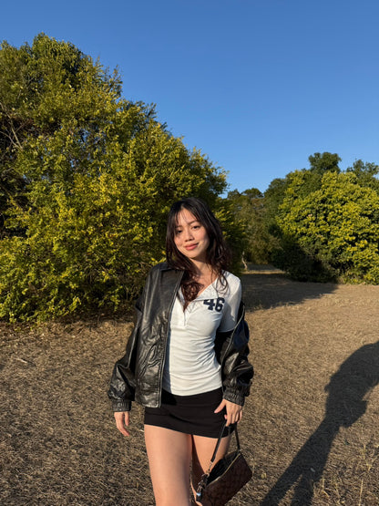 𝐌𝐮𝐬𝐭 𝐡𝐚𝐯𝐞 ! 𝐋𝐨𝐰 𝐰𝐚𝐢𝐬𝐭 西裝短裙🖤