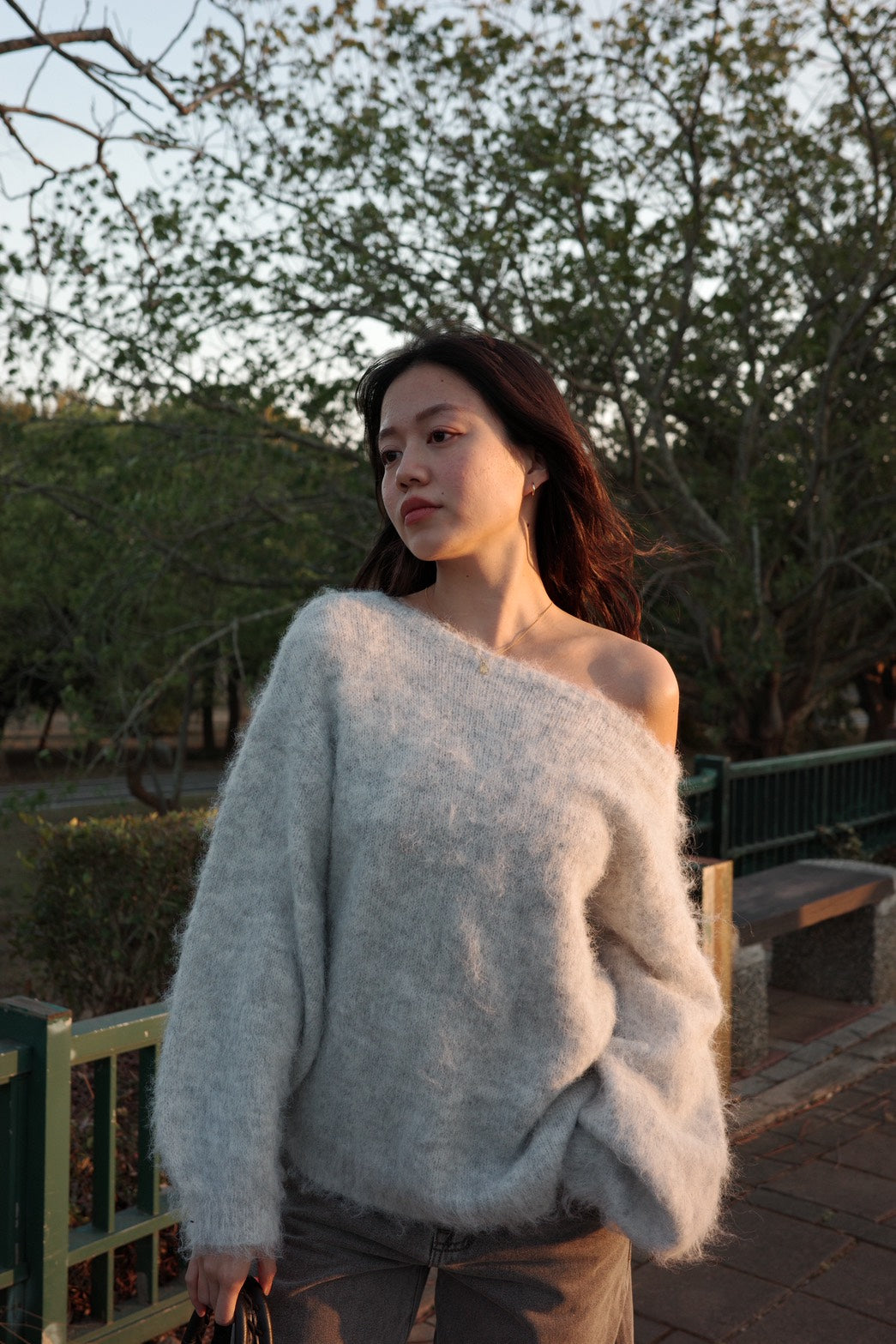 ☁️🩶𝐬𝐨𝐟𝐭 𝐜𝐥𝐨𝐮𝐝 𝐨𝐟𝐟-𝐬𝐡𝐨𝐮𝐥𝐝𝐞𝐫 𝐤𝐧𝐢𝐭 𝐬𝐰𝐞𝐚𝐭𝐞𝐫🪄