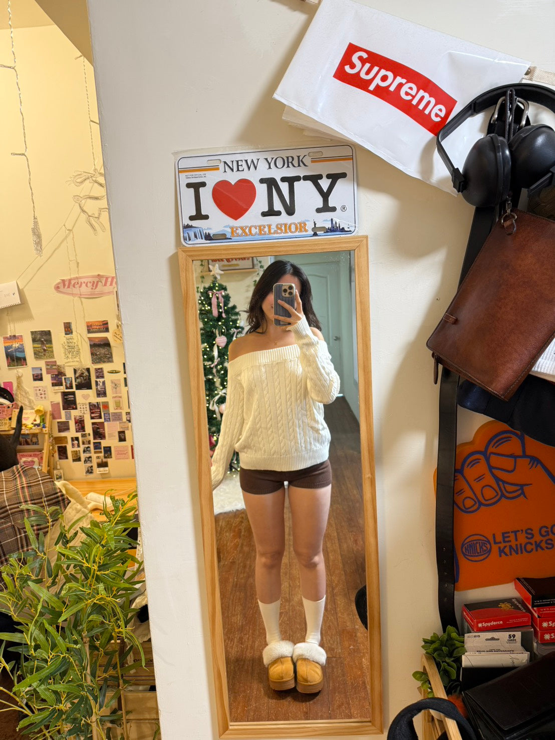𝐂𝐨𝐳𝐲 𝐚𝐭 𝐡𝐨𝐦𝐞 -𝐤𝐧𝐢𝐭 𝐬𝐡𝐨𝐫𝐭𝐬🧸🧁