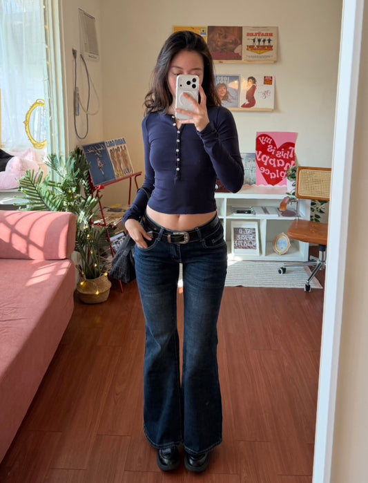 💌𝟐𝟎𝟎𝟎𝒔 𝑴𝒂𝒊𝒏 𝑪𝒉𝒂𝒓𝒂𝒄𝒕𝒆𝒓 低腰深藍色喇叭牛仔褲👖 ✦